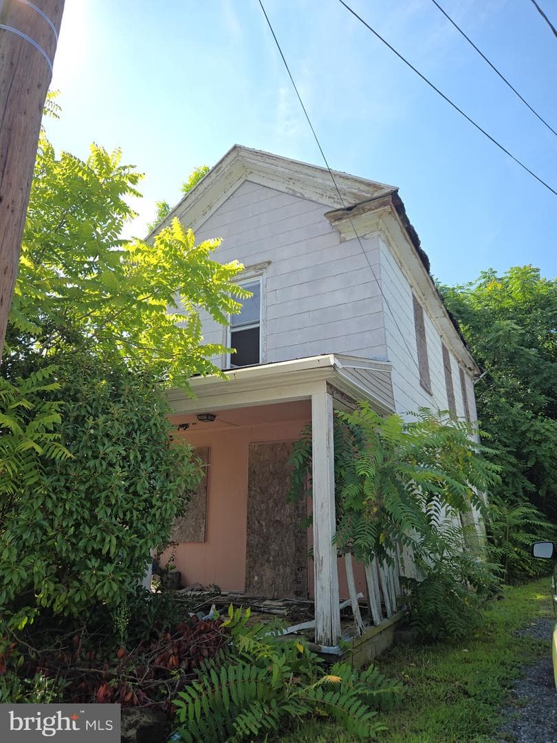 204 Academy Avenue photo 2