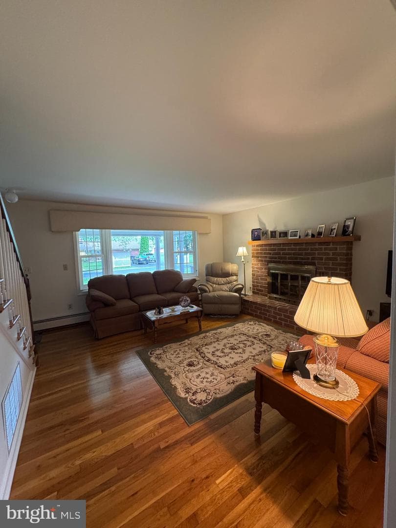 8 W Liberty Street photo 16