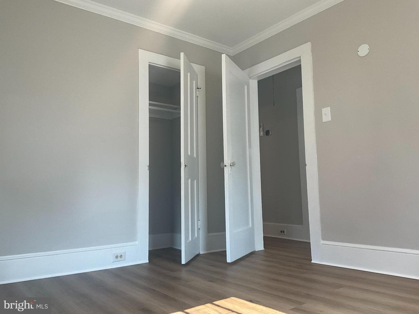 317 Central Avenue W photo 14