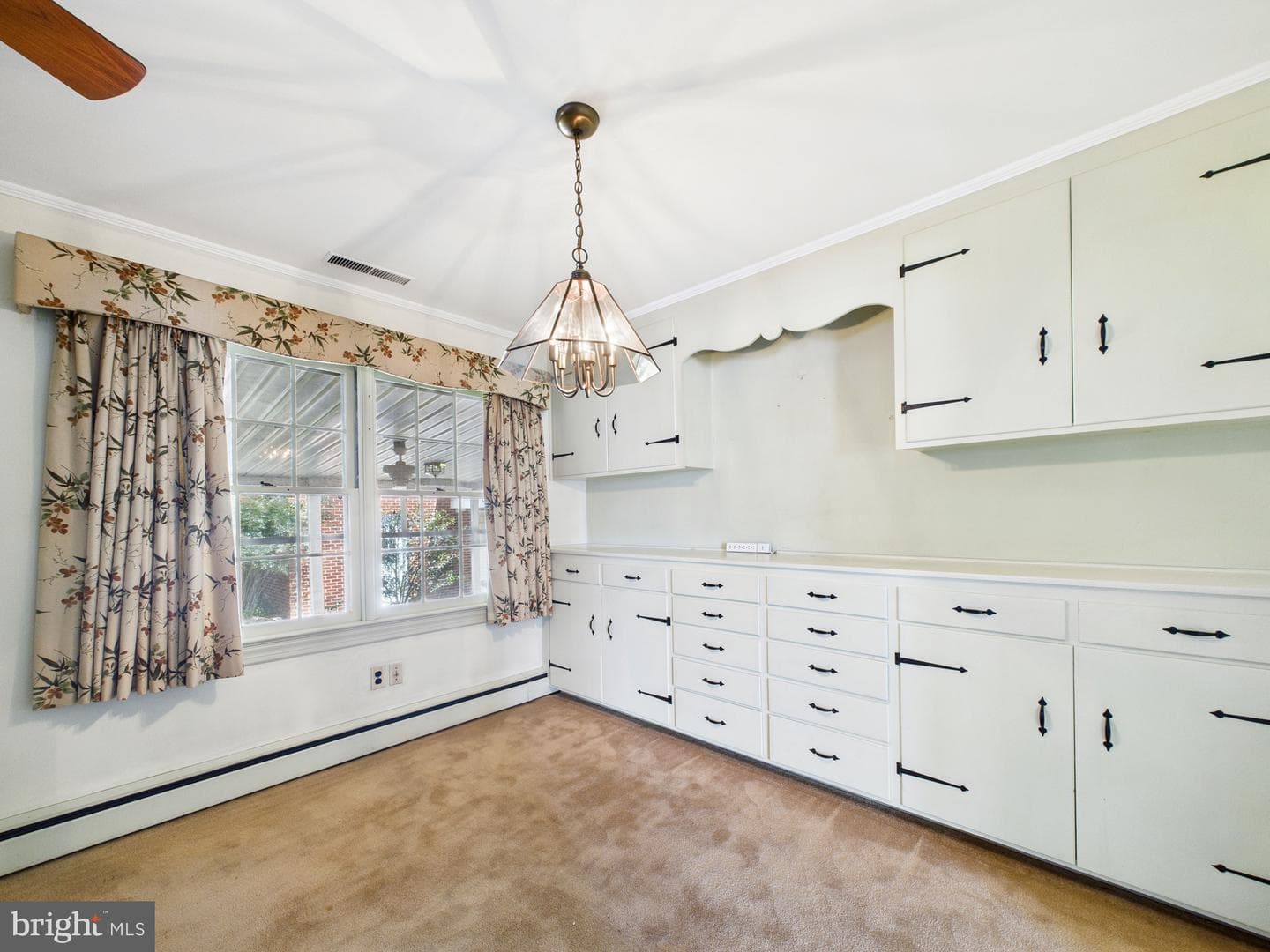 207 Bloomingdale Avenue photo 12
