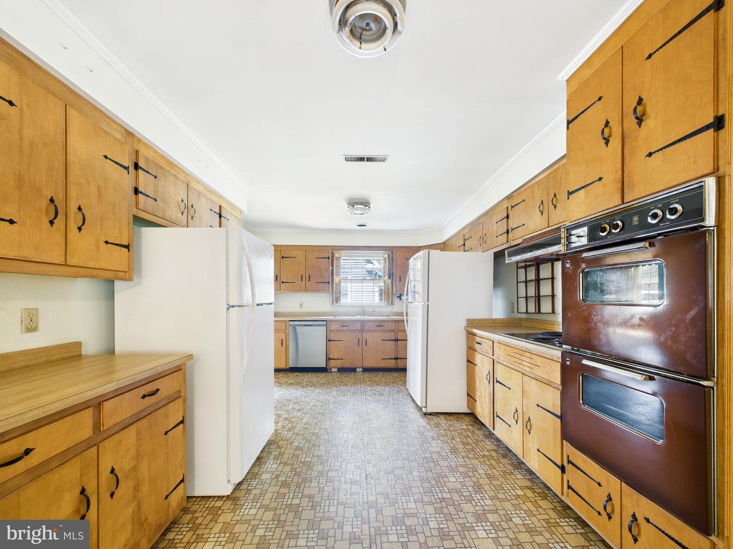 207 Bloomingdale Avenue photo 15