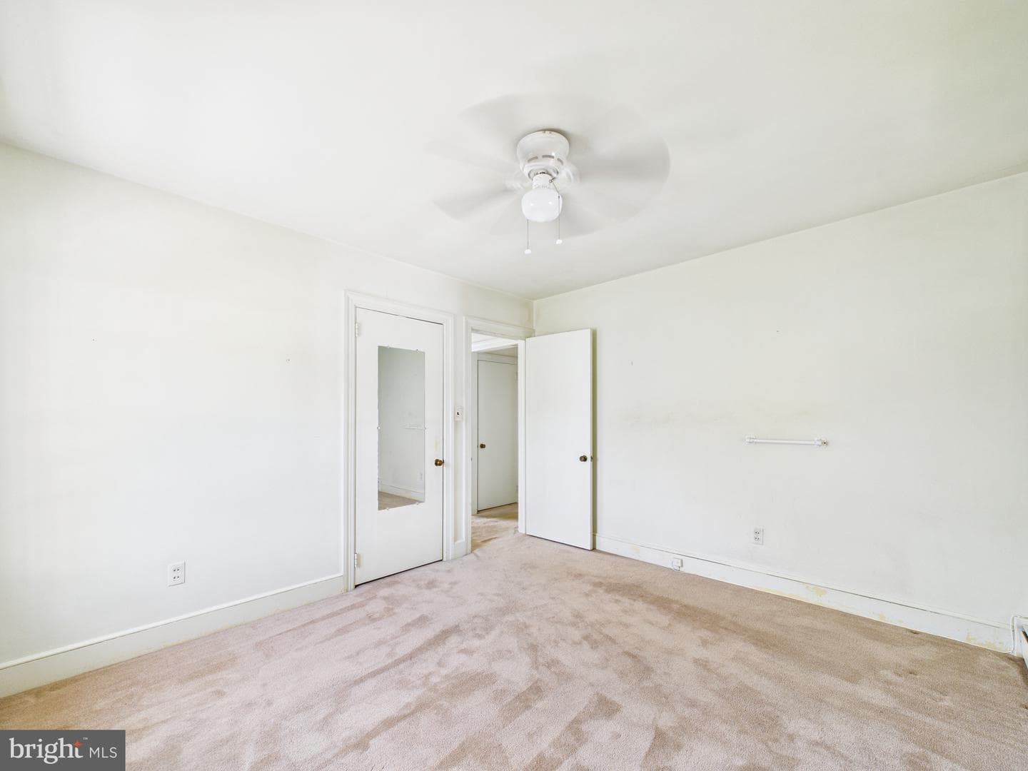 207 Bloomingdale Avenue photo 24