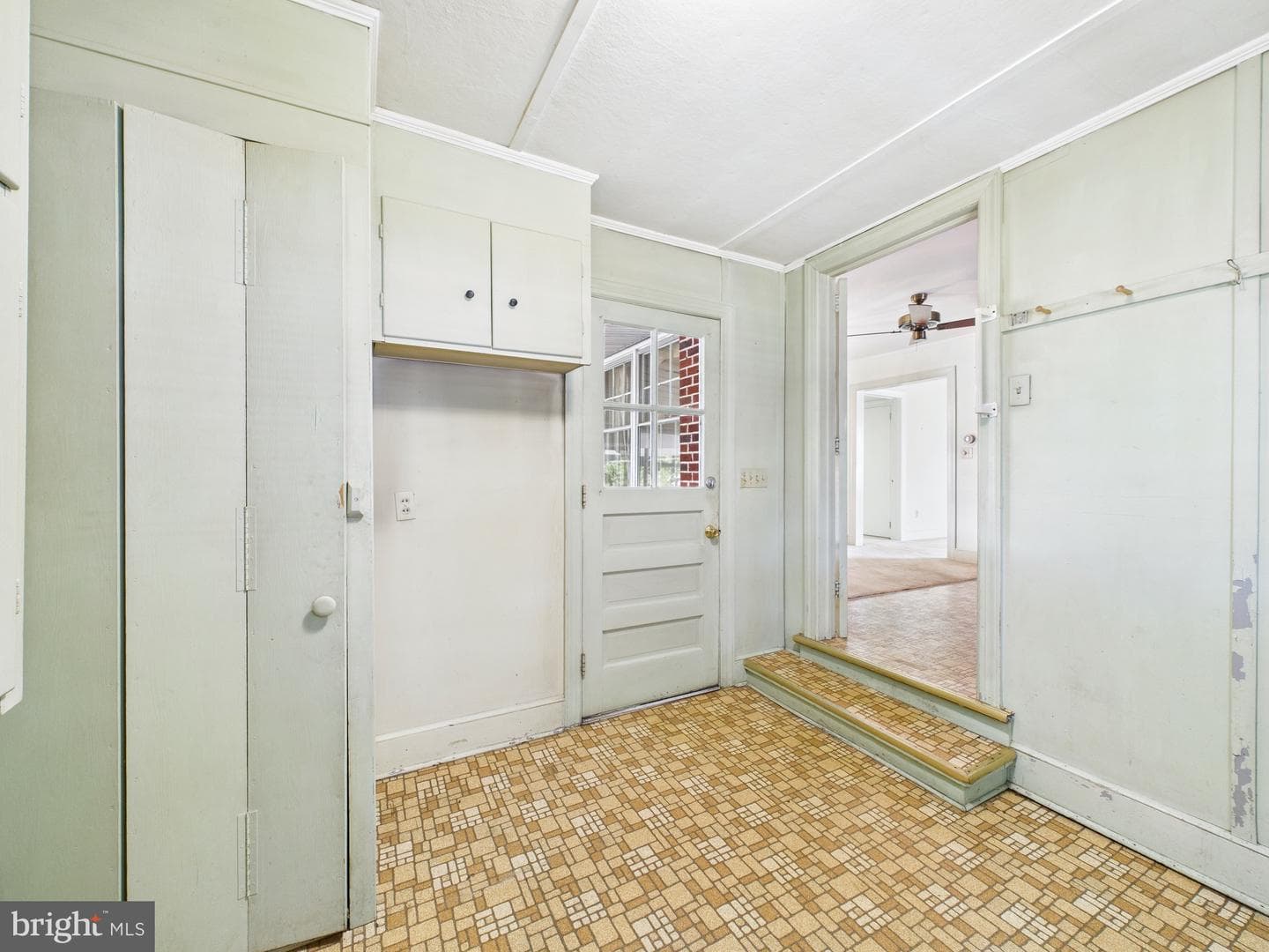 207 Bloomingdale Avenue photo 27