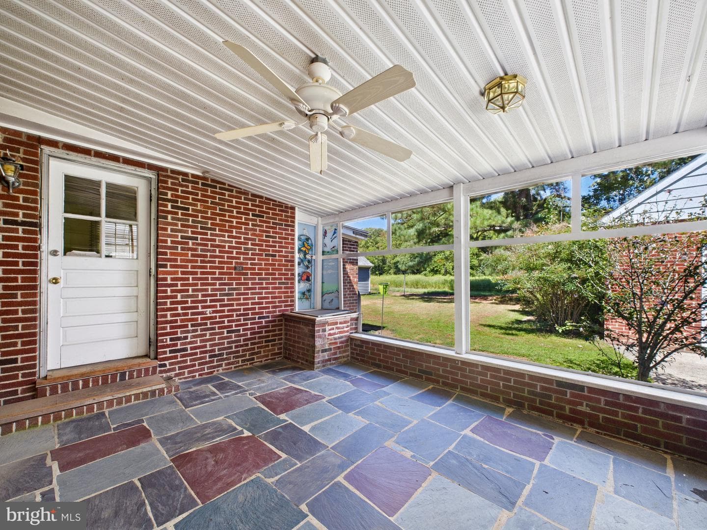 207 Bloomingdale Avenue photo 35