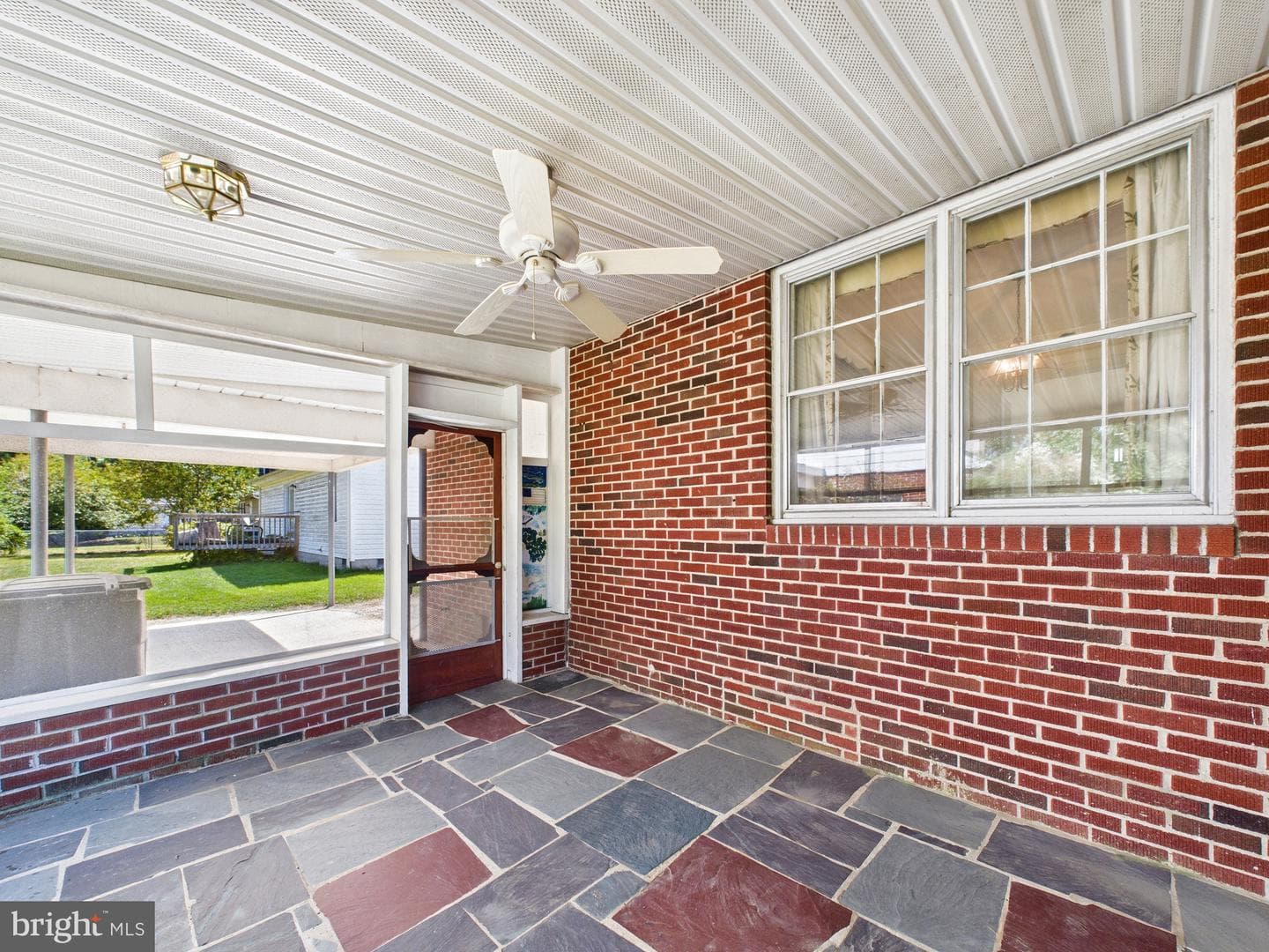 207 Bloomingdale Avenue photo 37