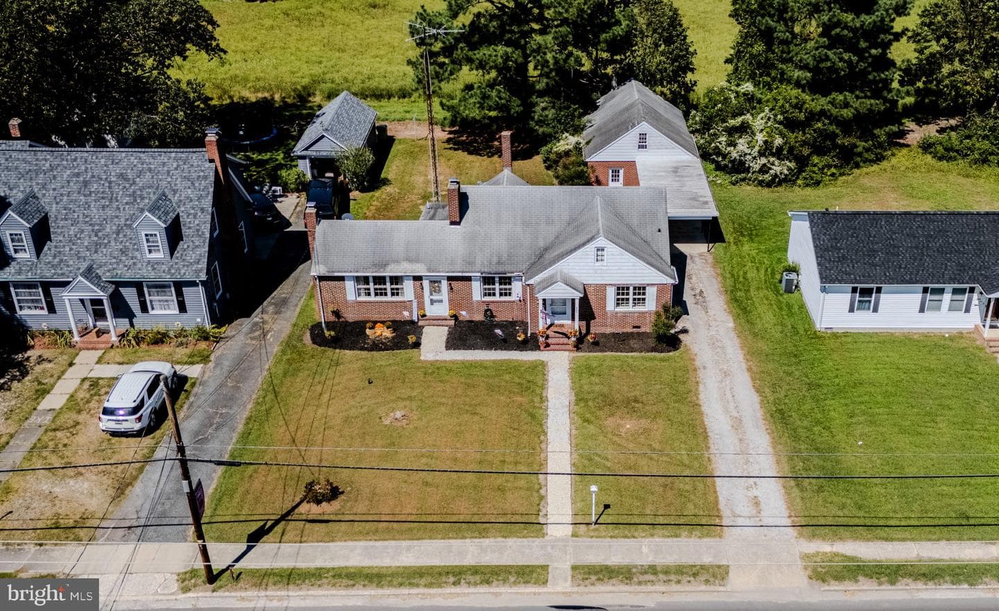 207 Bloomingdale Avenue photo 40