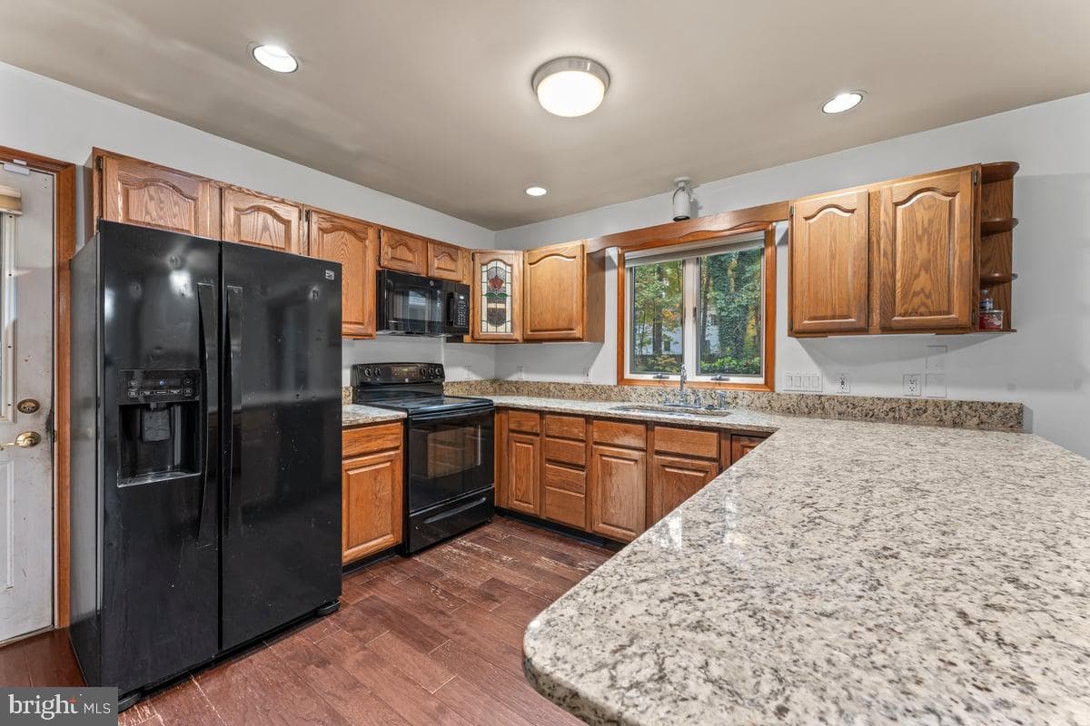 25291 Calvert Drive photo 8