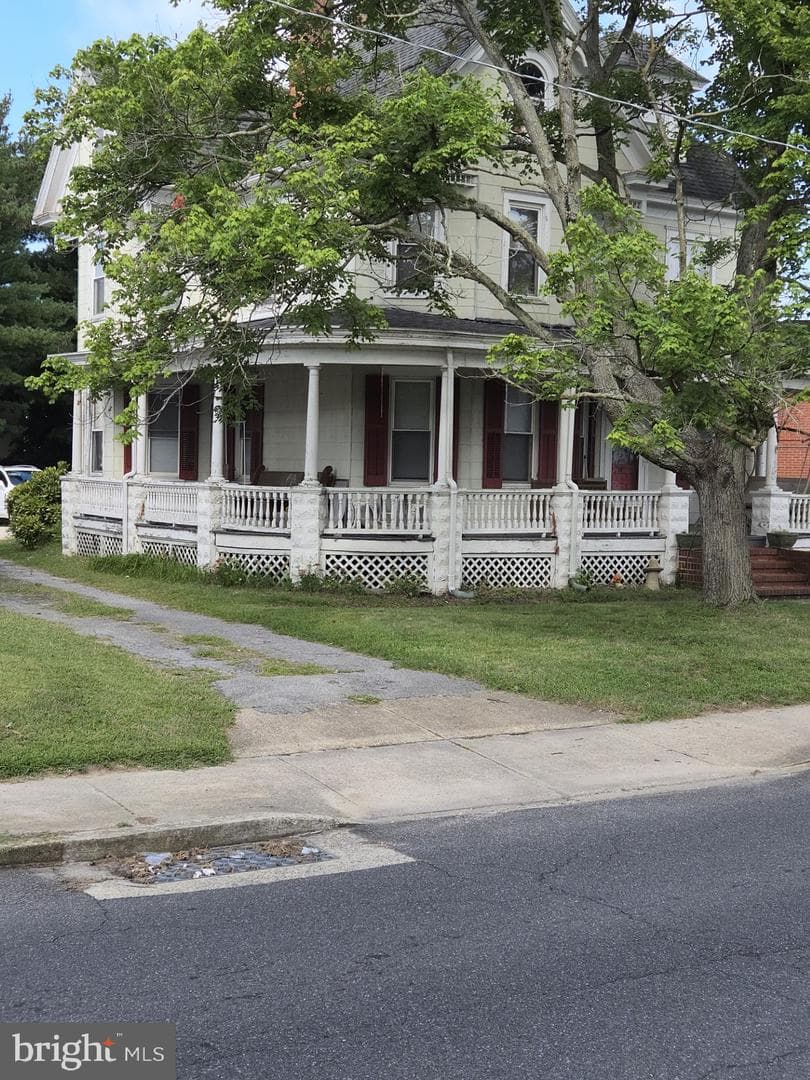 208 Main Street photo 1