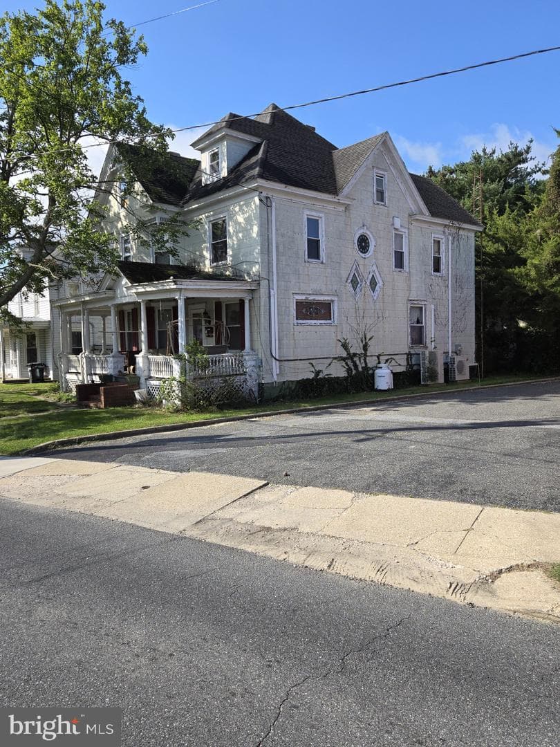 208 Main Street photo 2