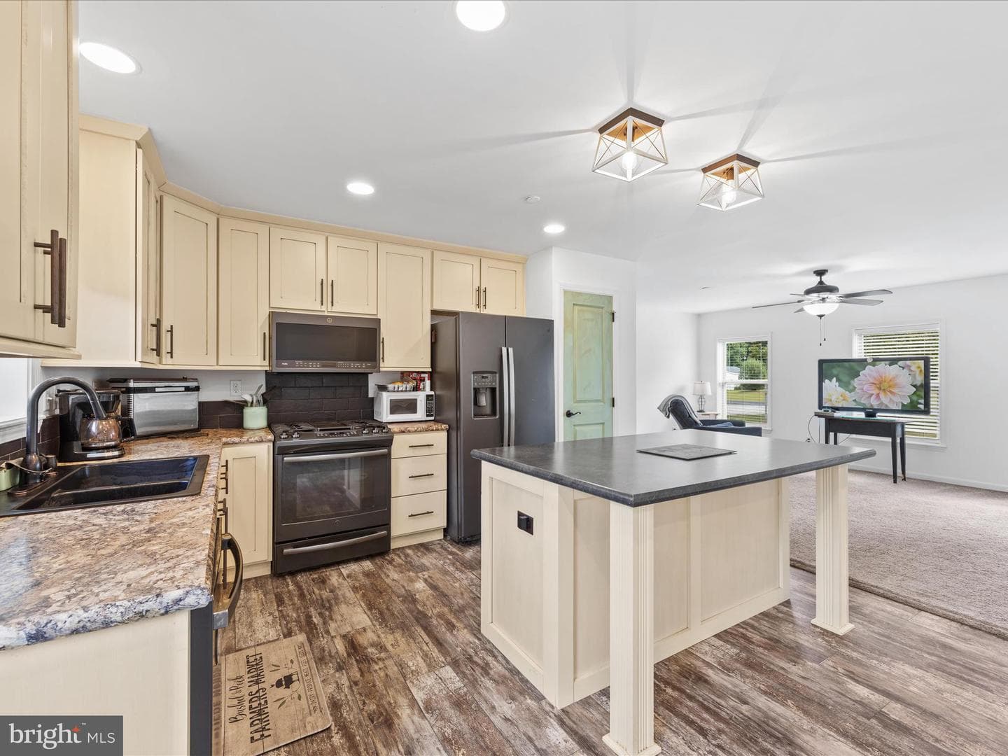 2570 Guard Road photo 10