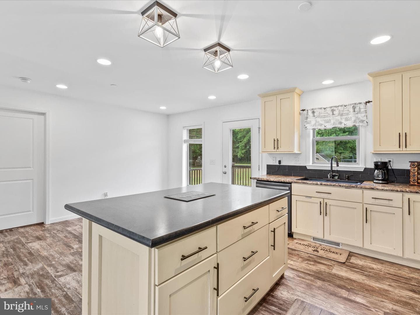 2570 Guard Road photo 12