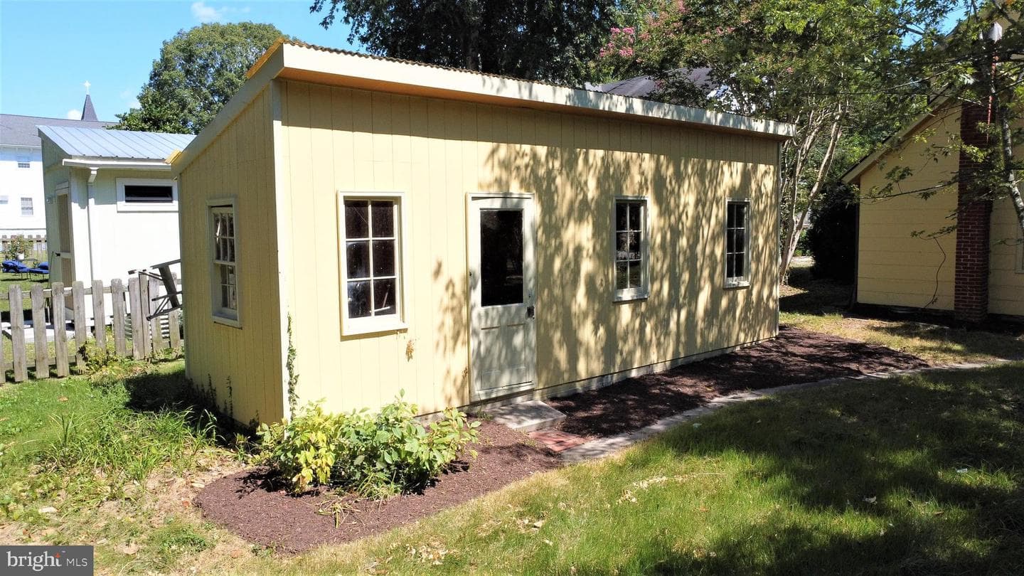 11198 Maple Avenue photo 28