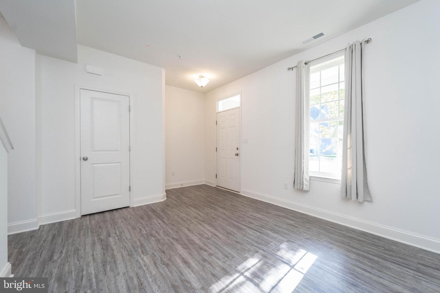 406 Morning Glory Drive photo 9