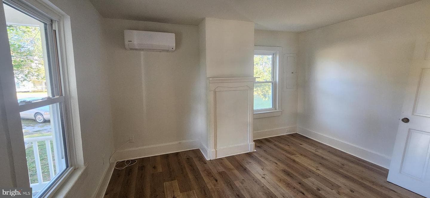 24873 Steamboat Alley photo 9