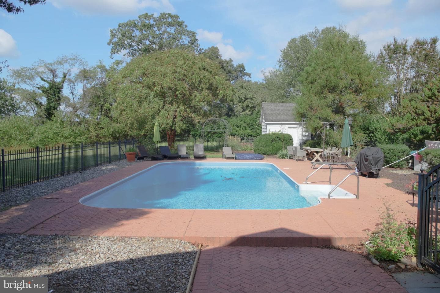 24800 Pealiquor Road photo 32