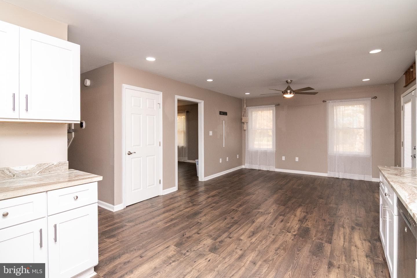 206 Charles Street photo 10