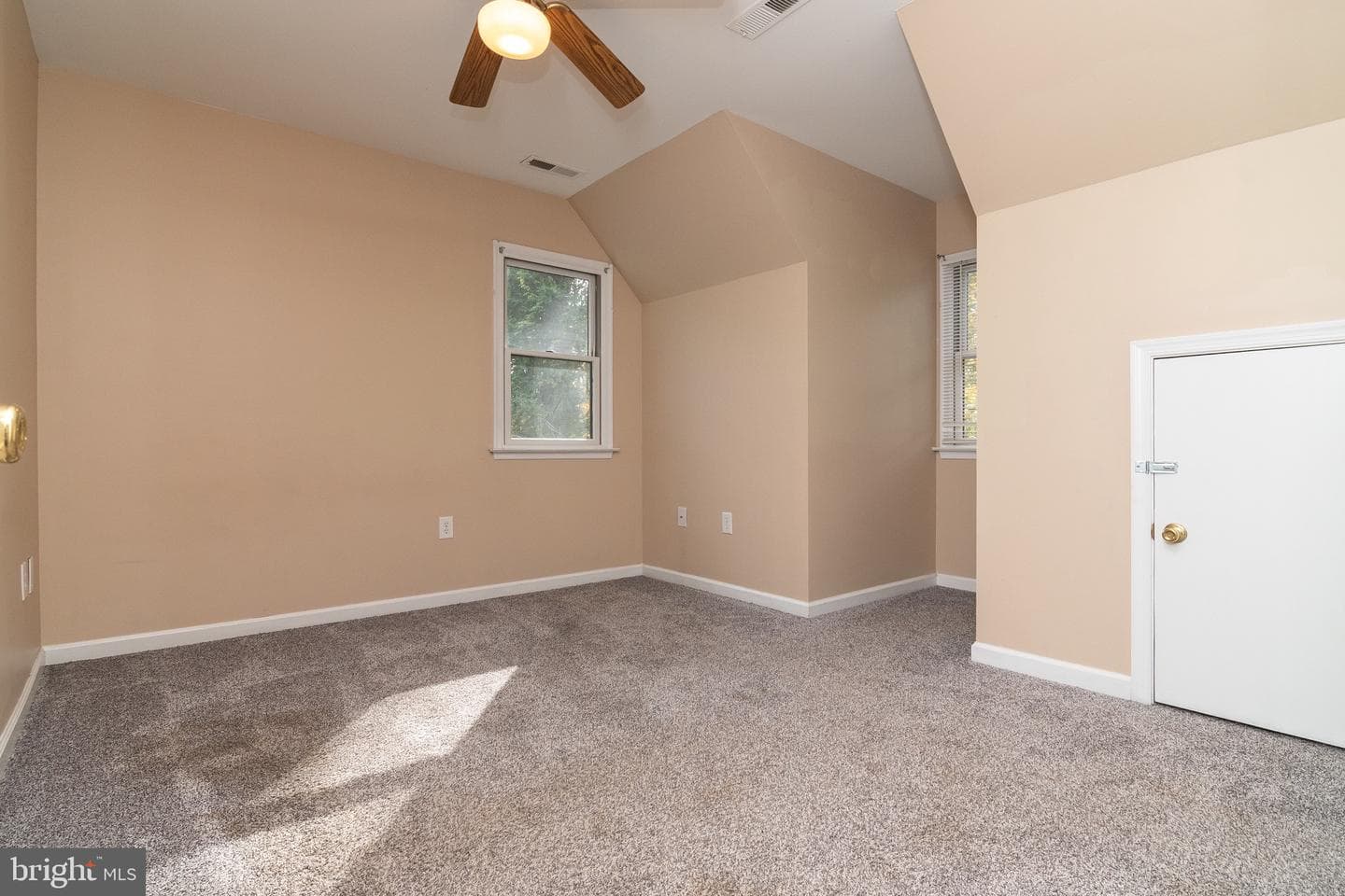 206 Charles Street photo 23