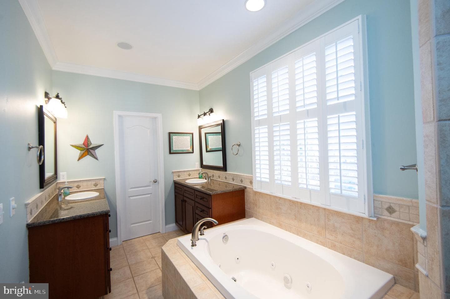 5585 Harmony Woods Drive photo 27