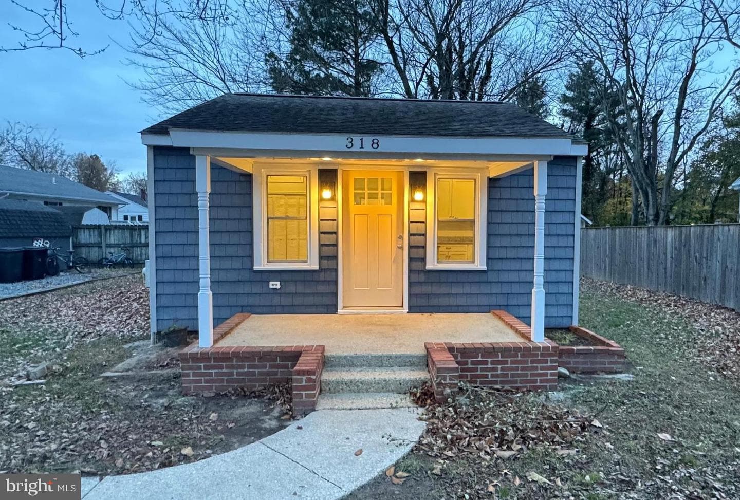 318 Carter Avenue photo 2