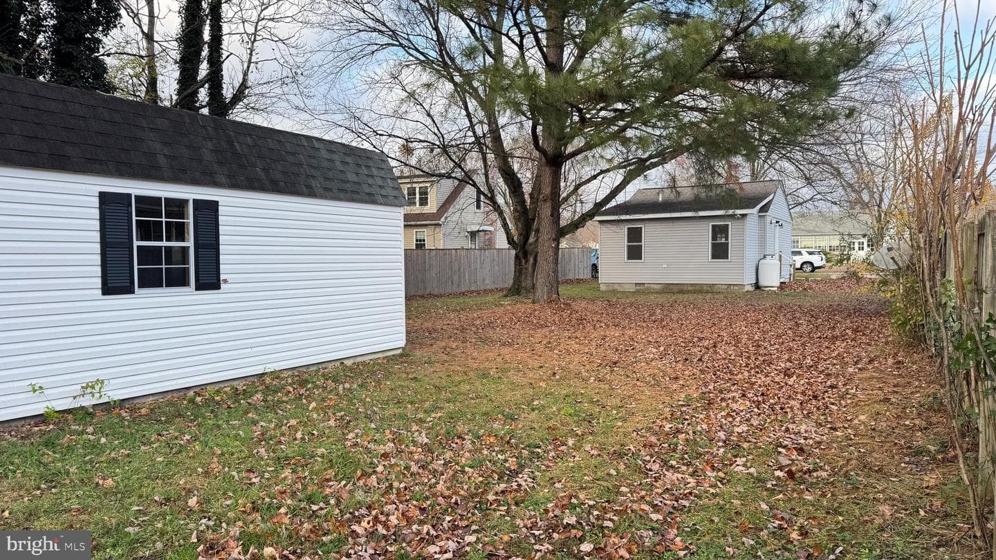 318 Carter Avenue photo 32