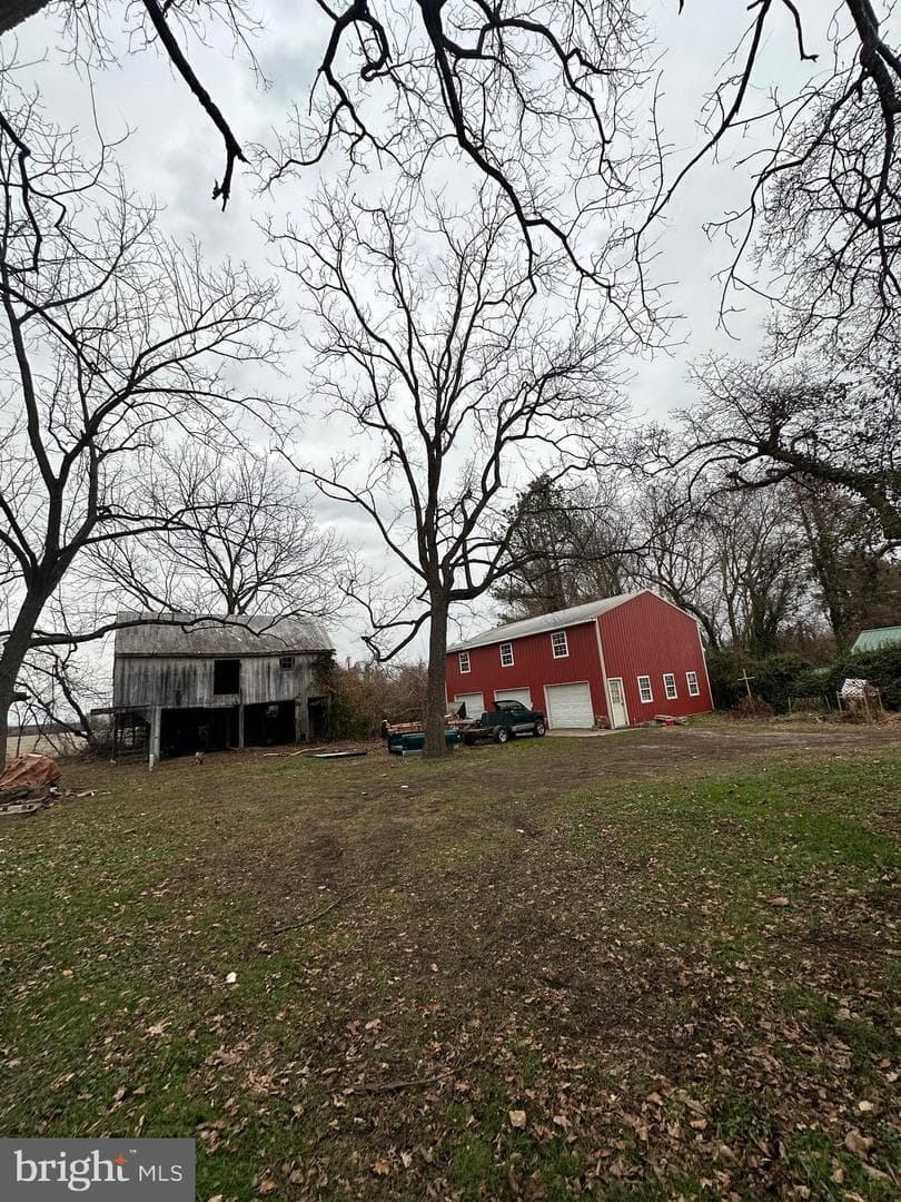 22060 Main Street photo 6