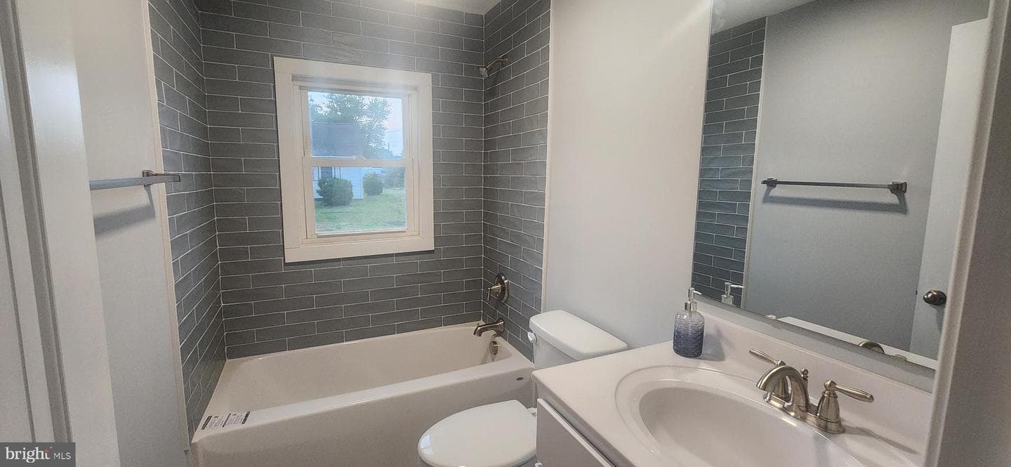 10819 Greensboro Road photo 24
