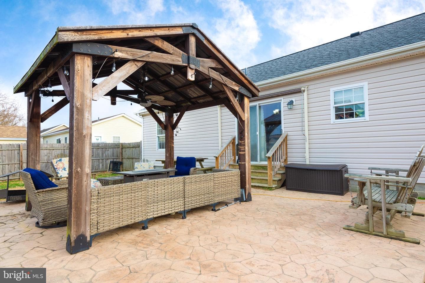 1 Oakview Court photo 24