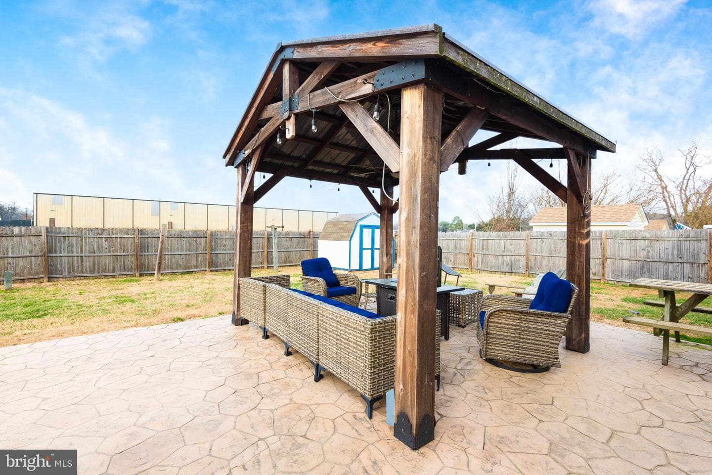 1 Oakview Court photo 26