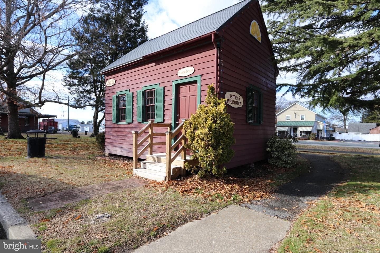 12658 Oakland photo 44