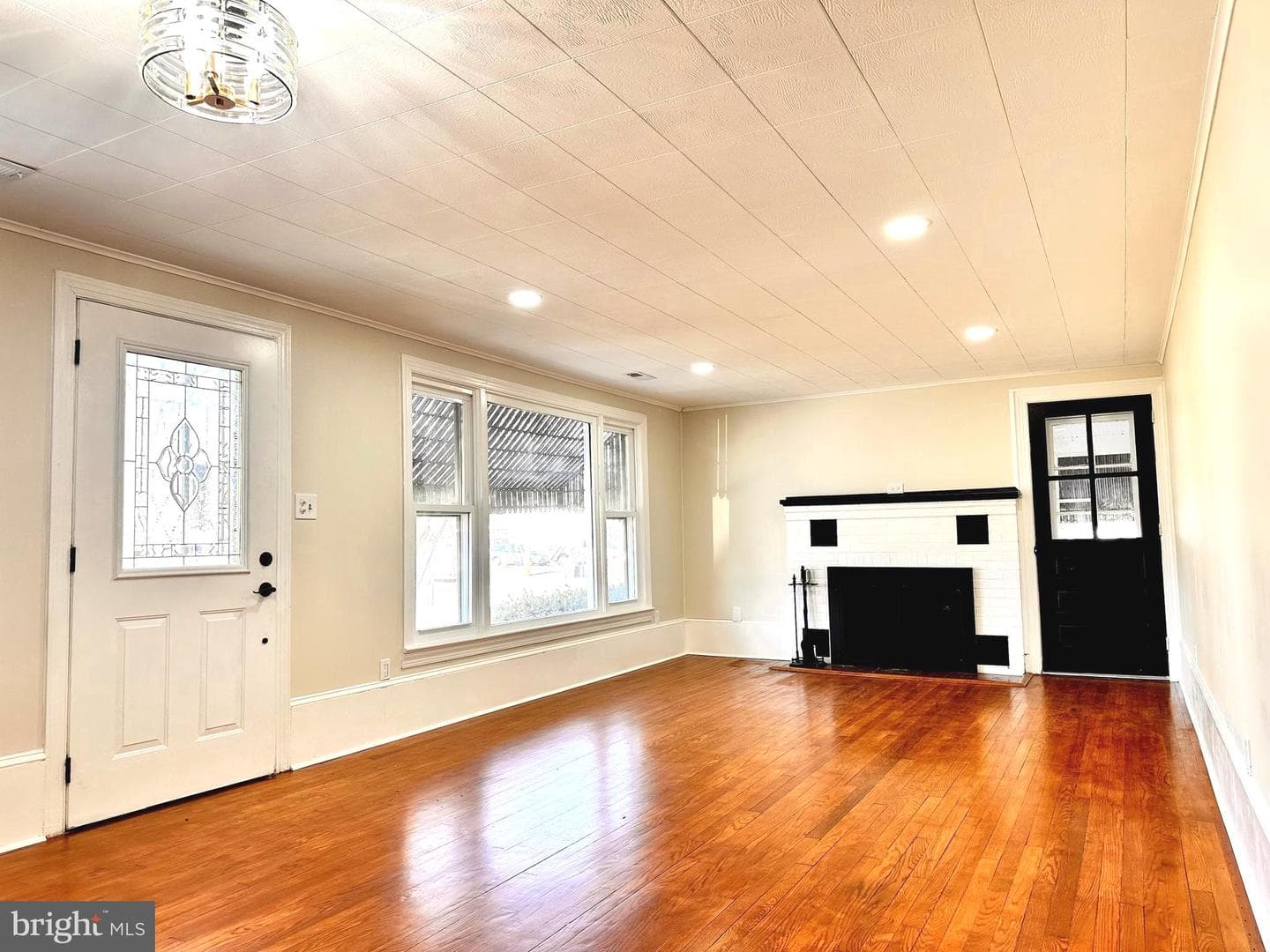 412 N Main Street photo 7