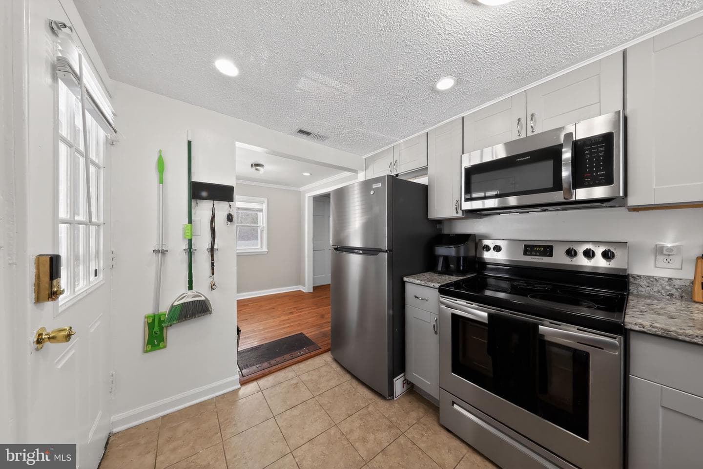 14857 Oakland Road photo 9