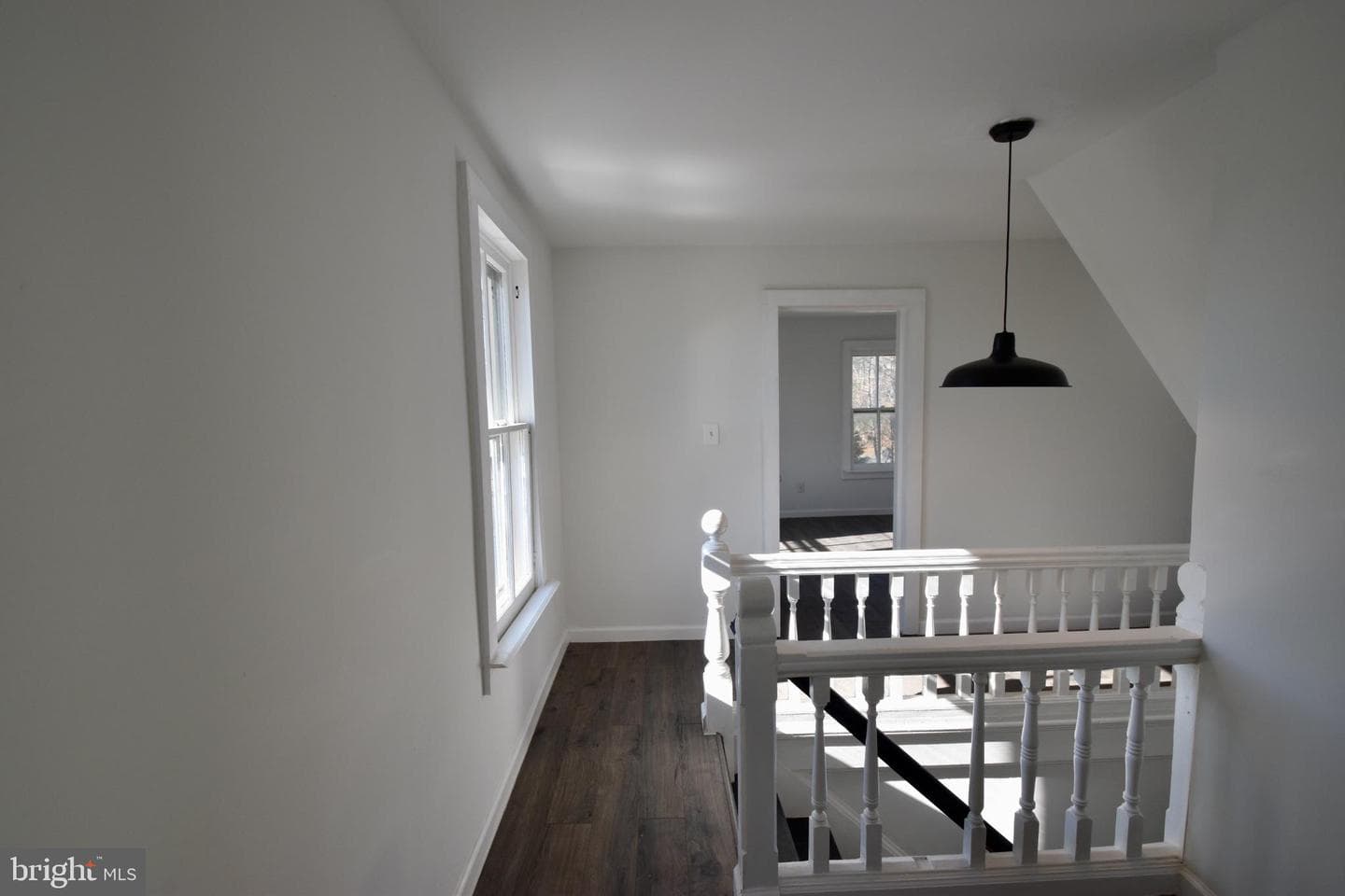 115 Maple Avenue photo 7