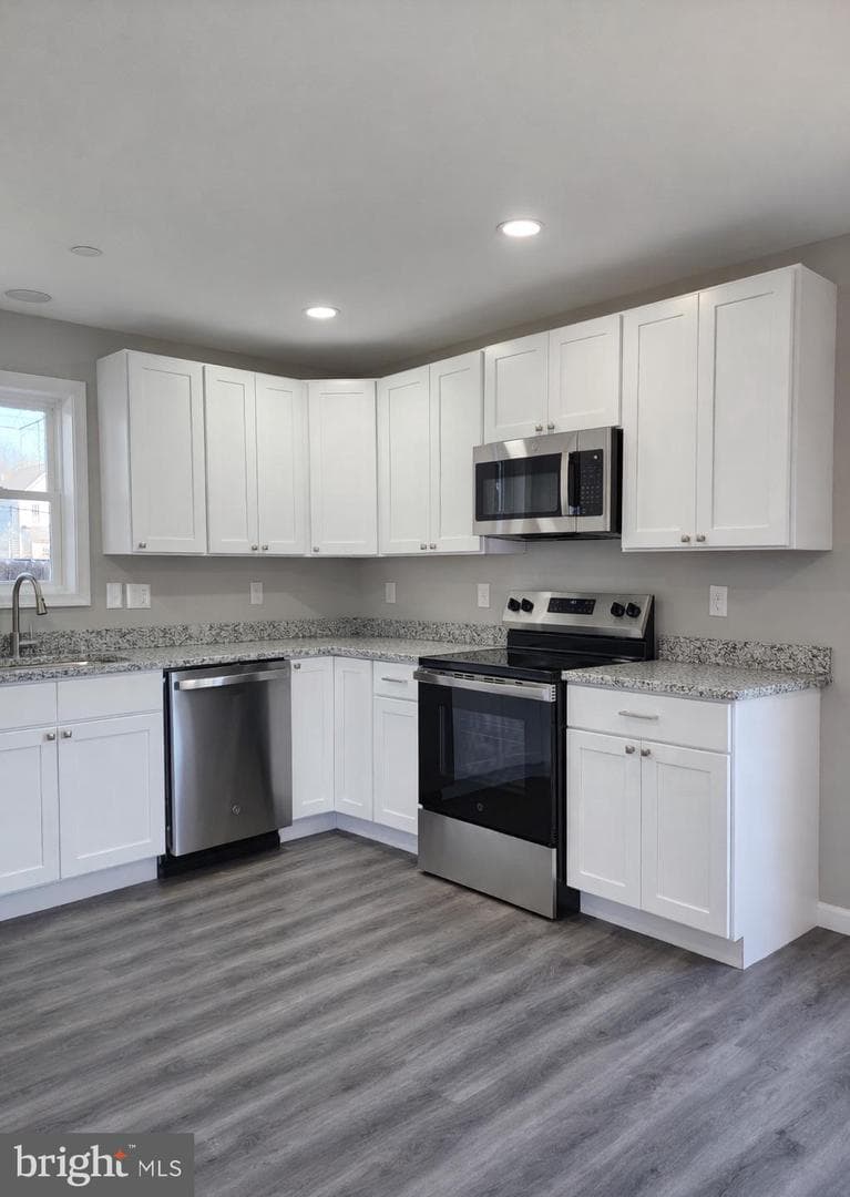 210 W 2nd Street photo 6