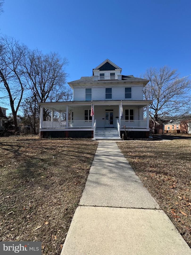 112 S 5th Avenue, Denton