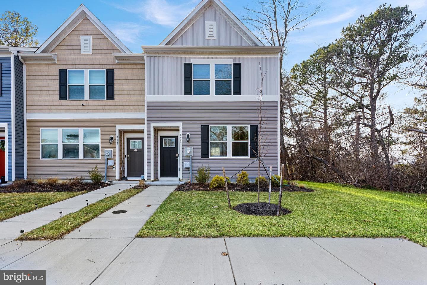 163 Riverwalk Terrace