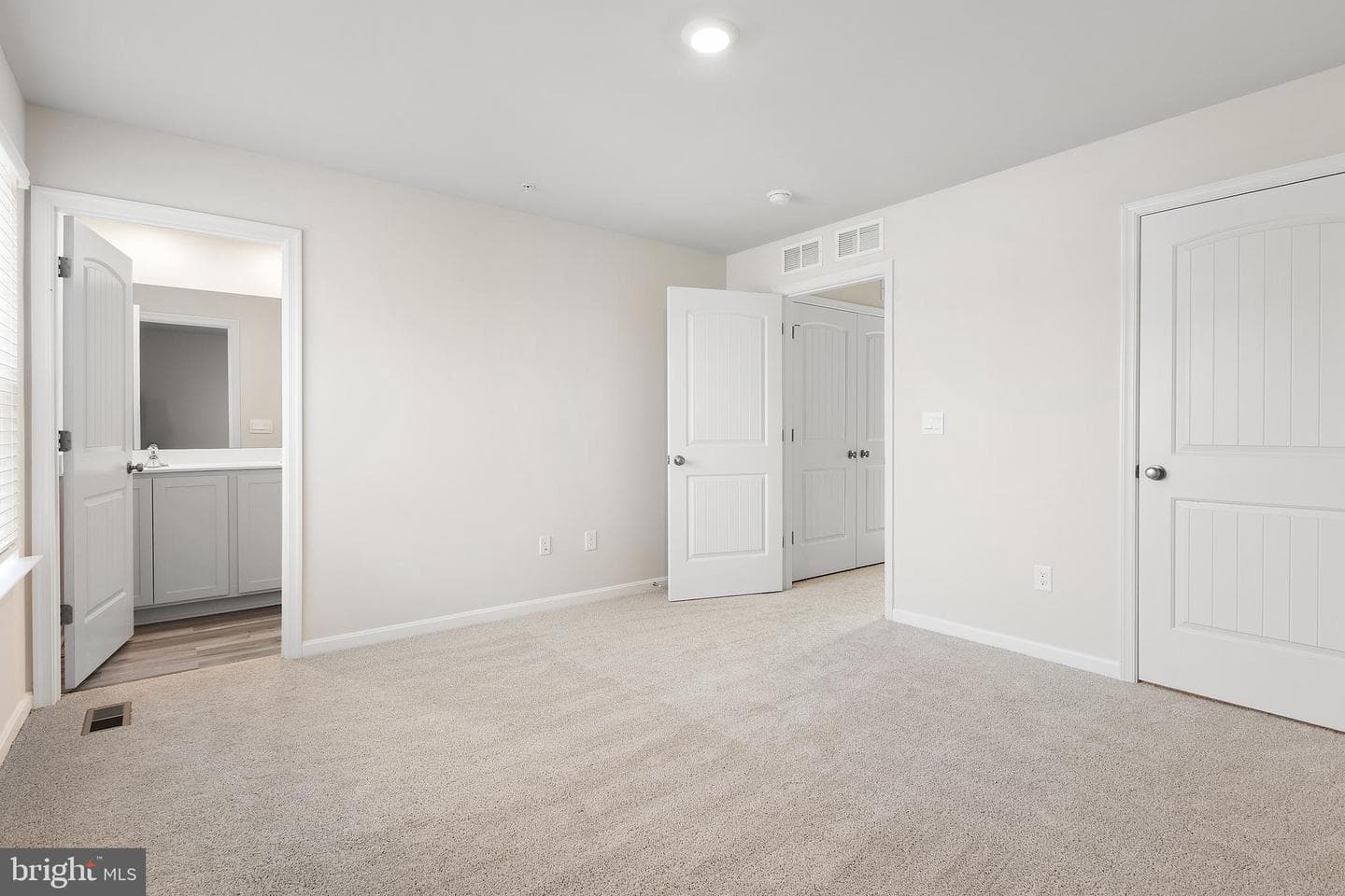 163 Riverwalk Terrace photo 16