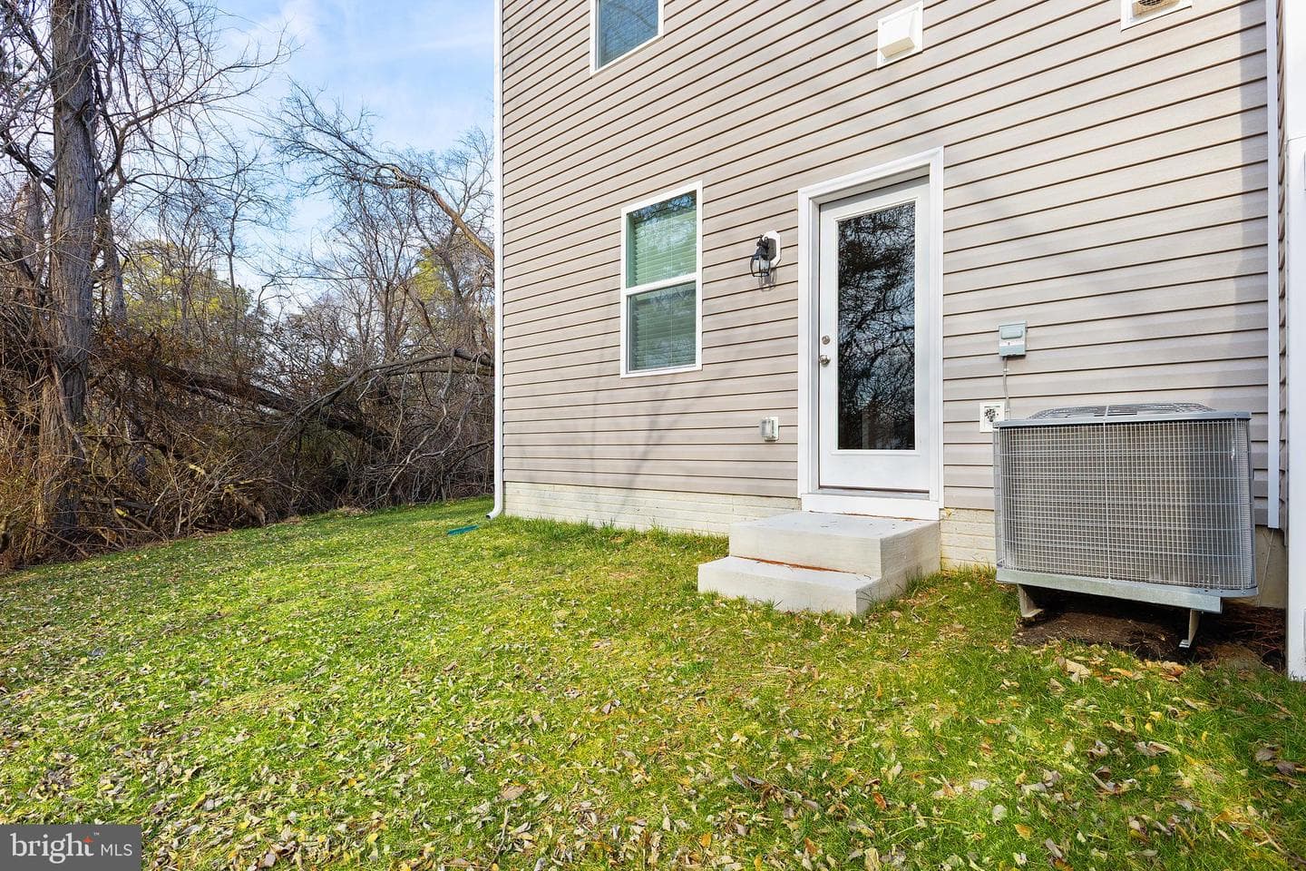 163 Riverwalk Terrace photo 4