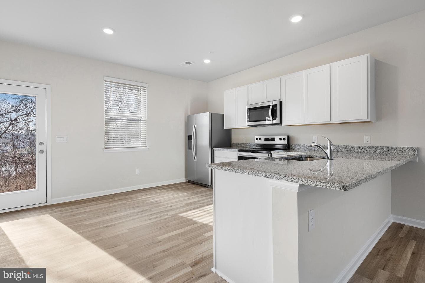 163 Riverwalk Terrace photo 8
