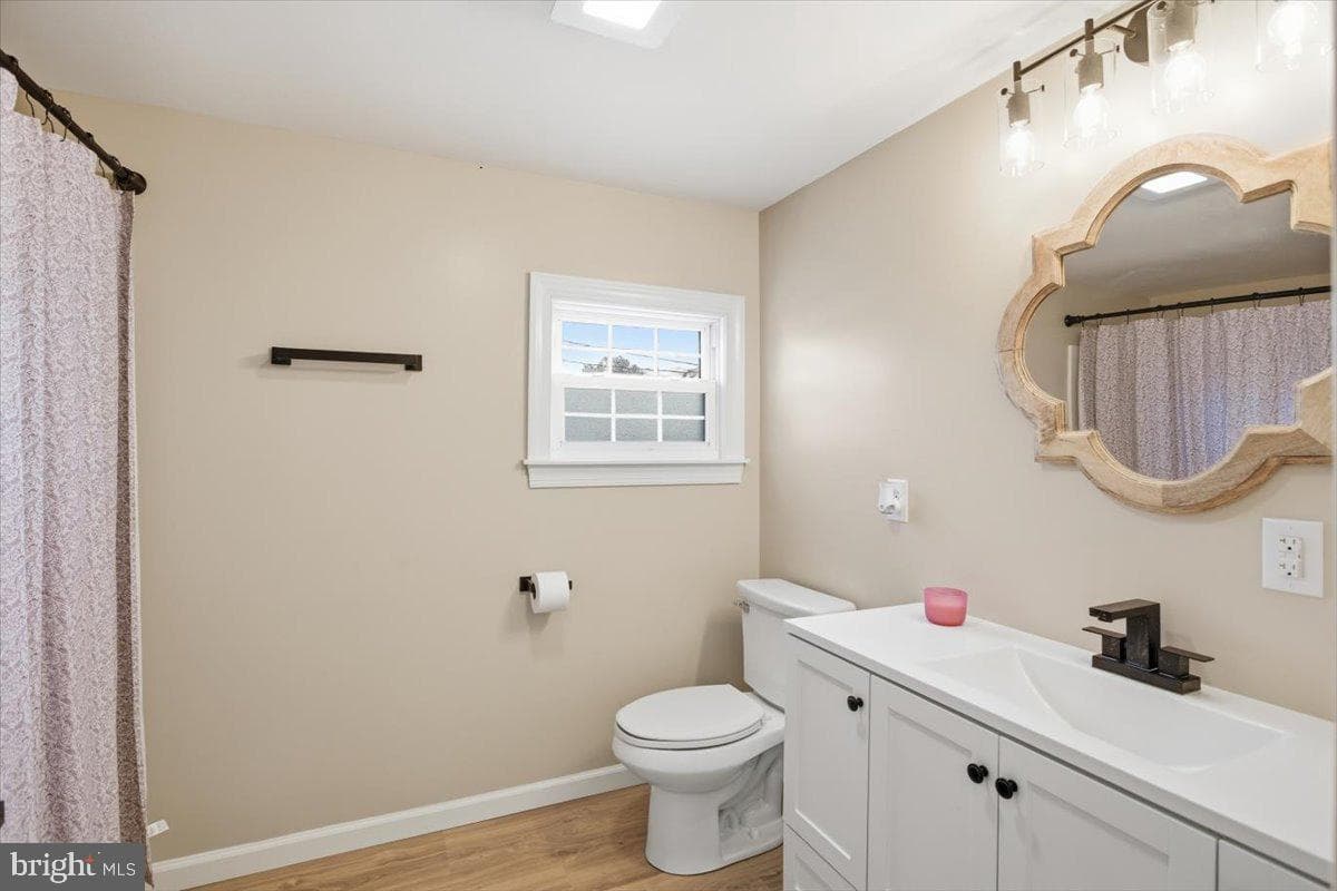 311 Holt Street photo 16