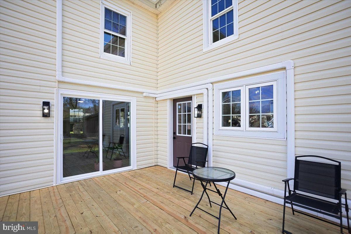 311 Holt Street photo 18