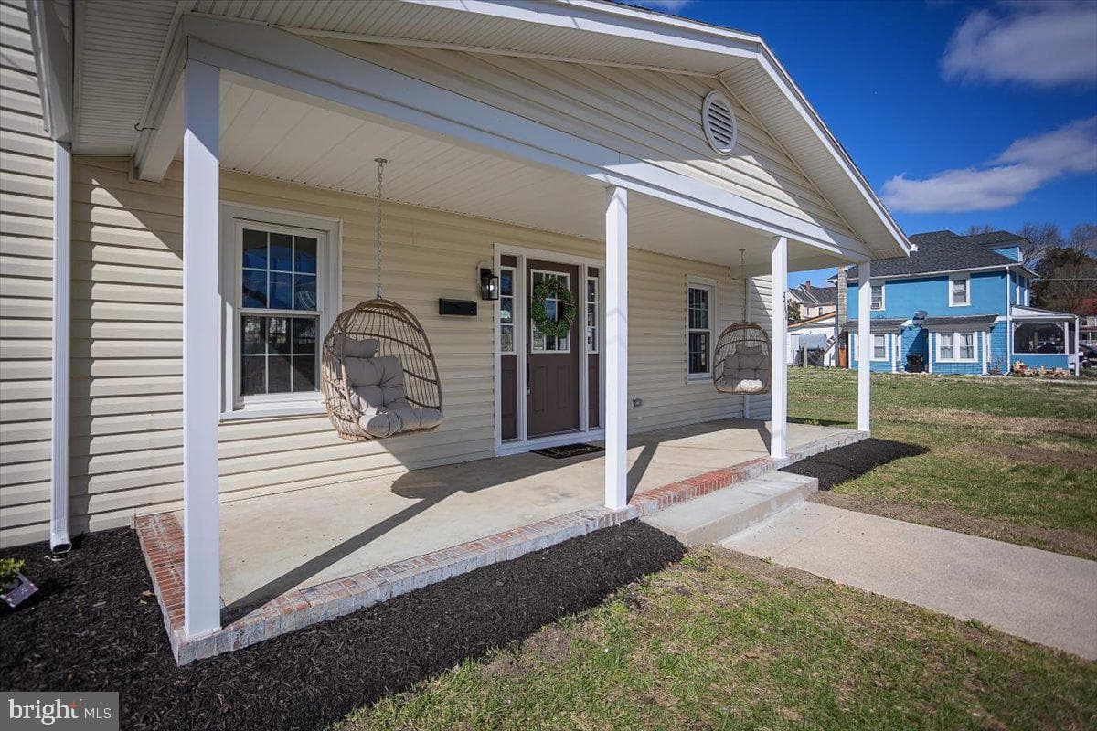 311 Holt Street photo 2