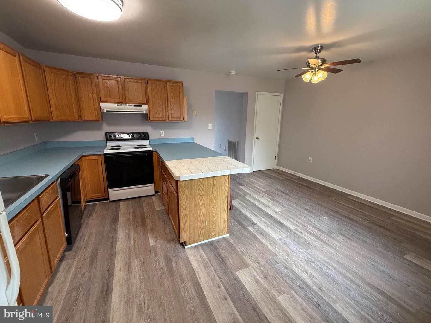 341 Academy Avenue photo 6