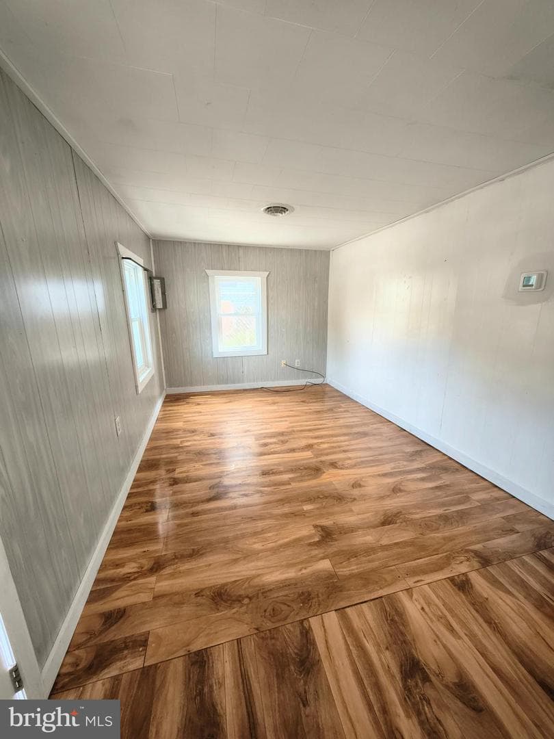 406 Lincoln Street photo 2