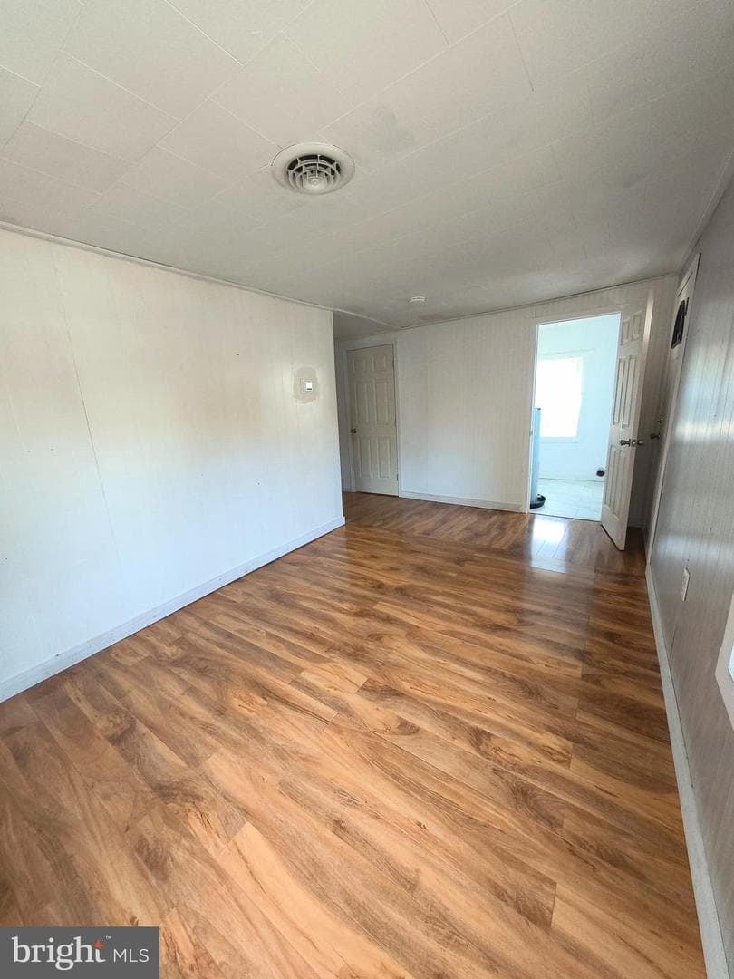 406 Lincoln Street photo 3