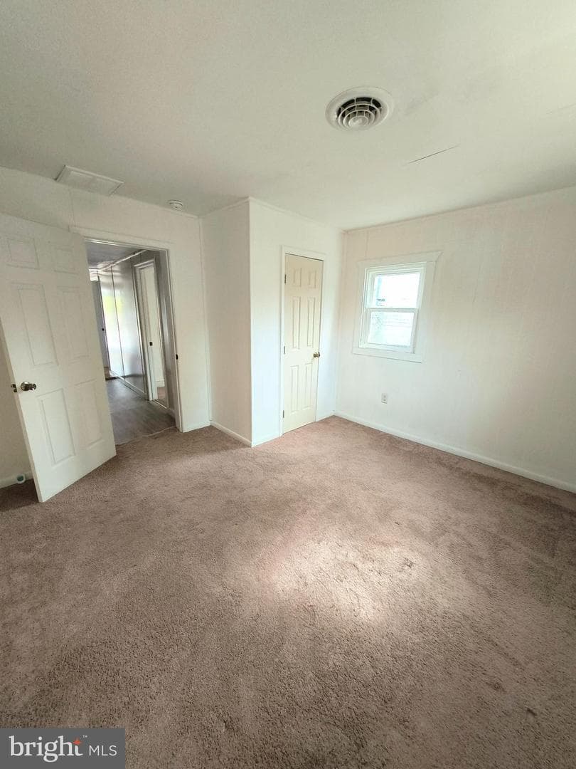 406 Lincoln Street photo 5