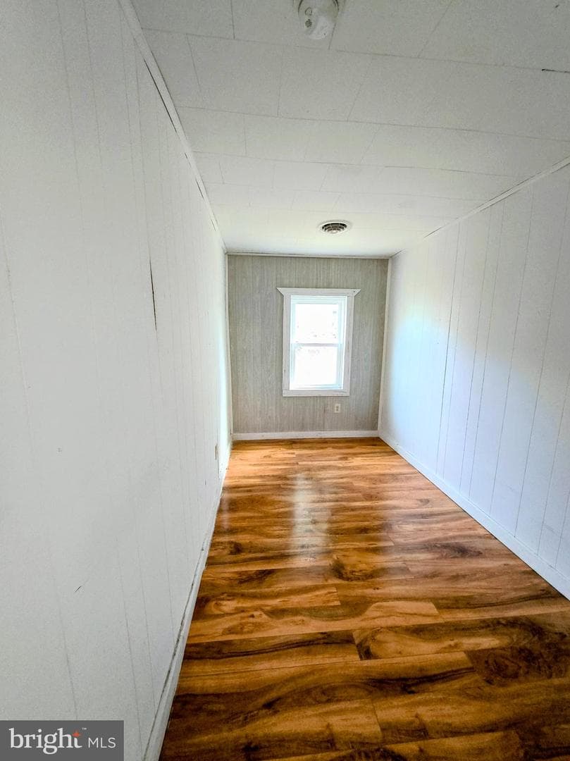 406 Lincoln Street photo 7