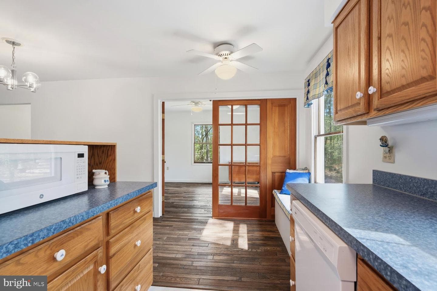 322 Deep Shore Road photo 36