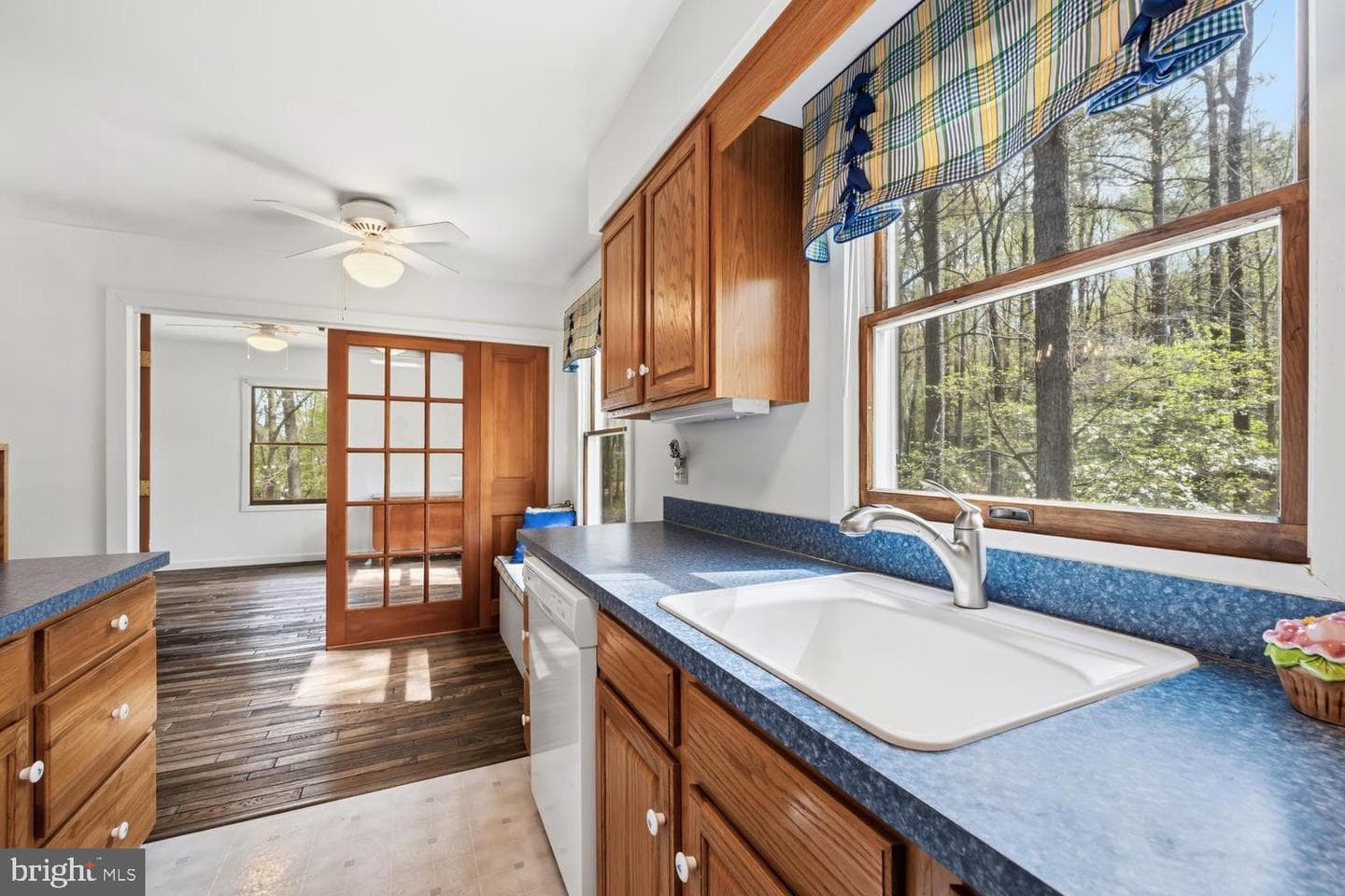 322 Deep Shore Road photo 37
