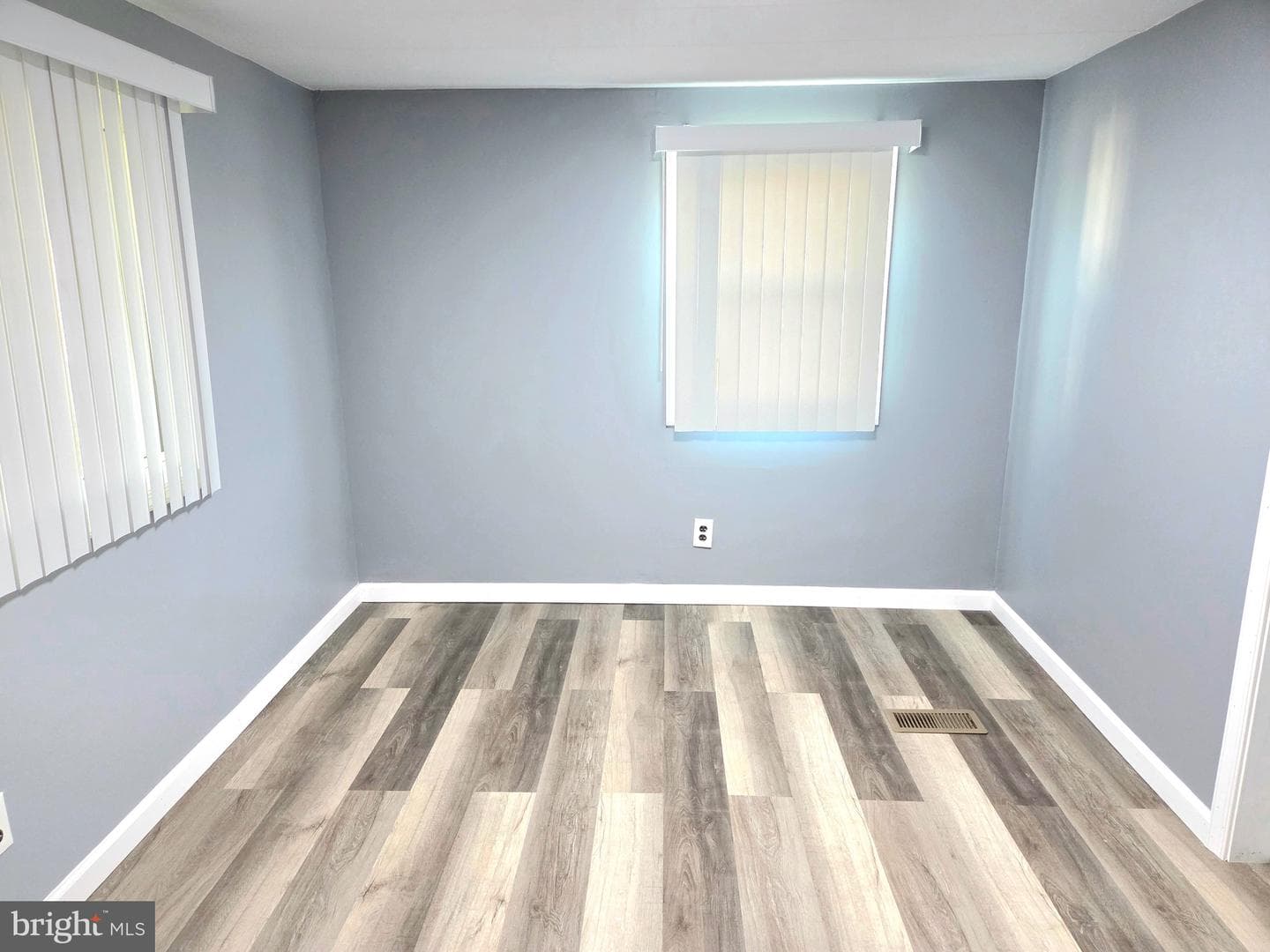 107 Smith Street photo 16