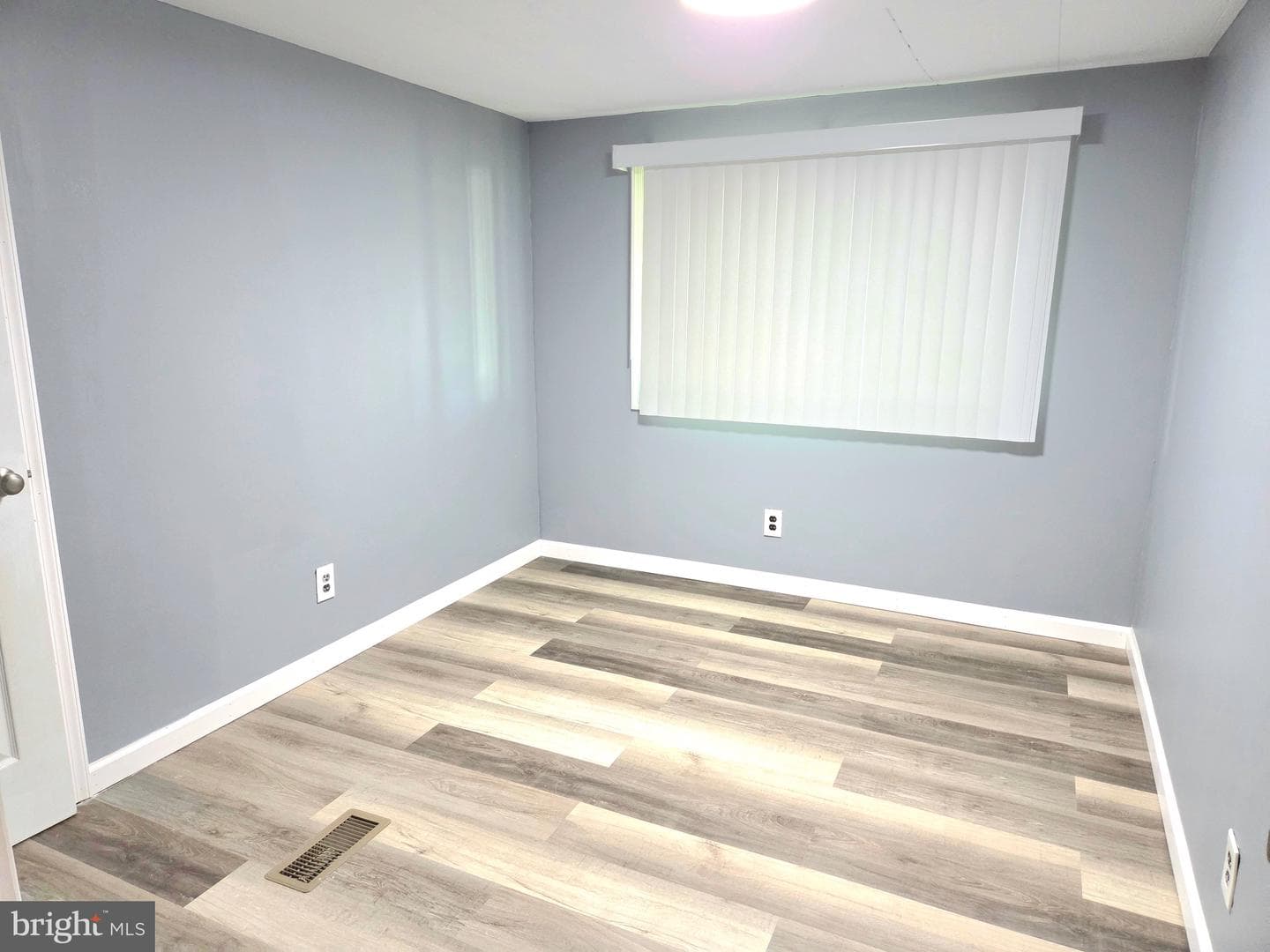 107 Smith Street photo 20